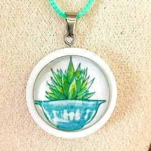 Amish Friendship Pyrex bowl plant pendant necklace